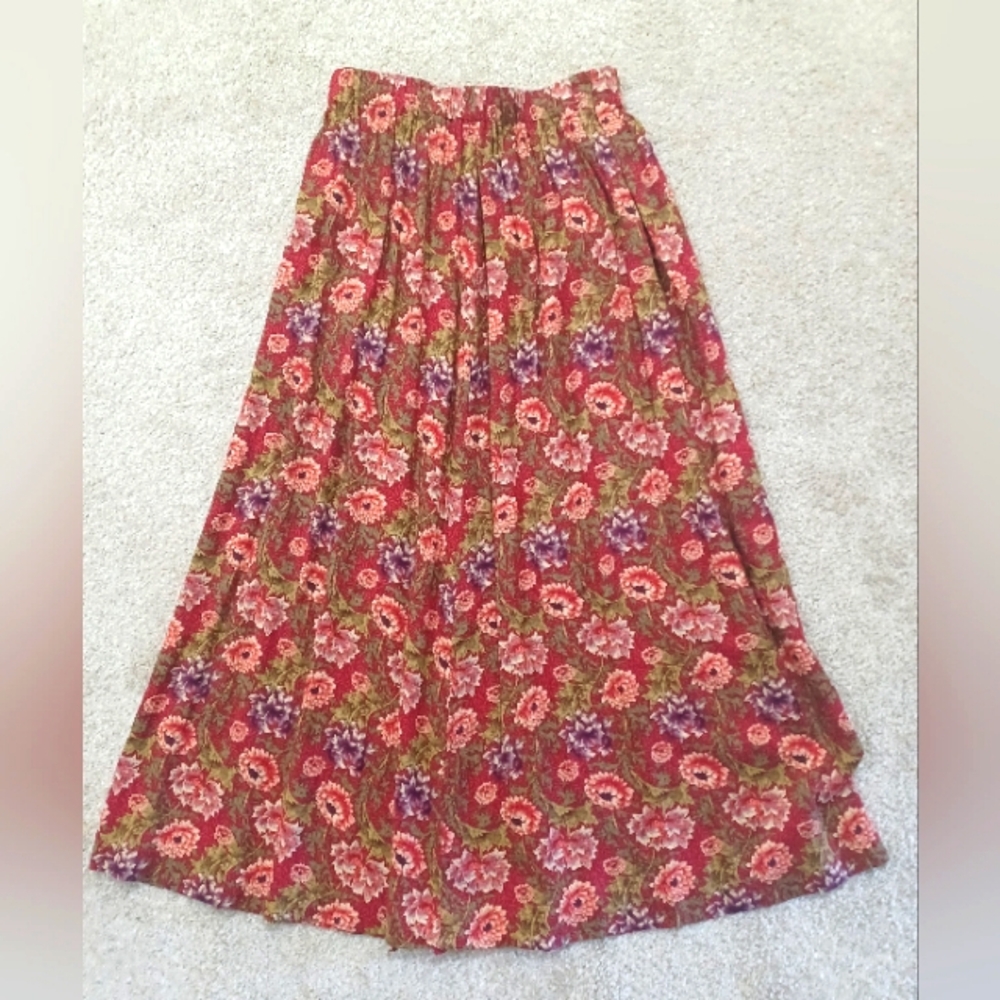 Susan Bristol Maxi Red Floral Elastic Waist Size: M